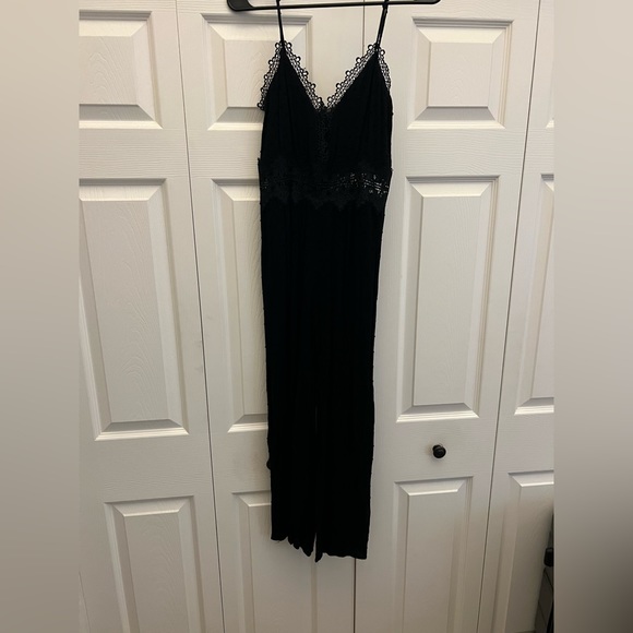 Black Lulus jumpsuit - Picture 2 of 7
